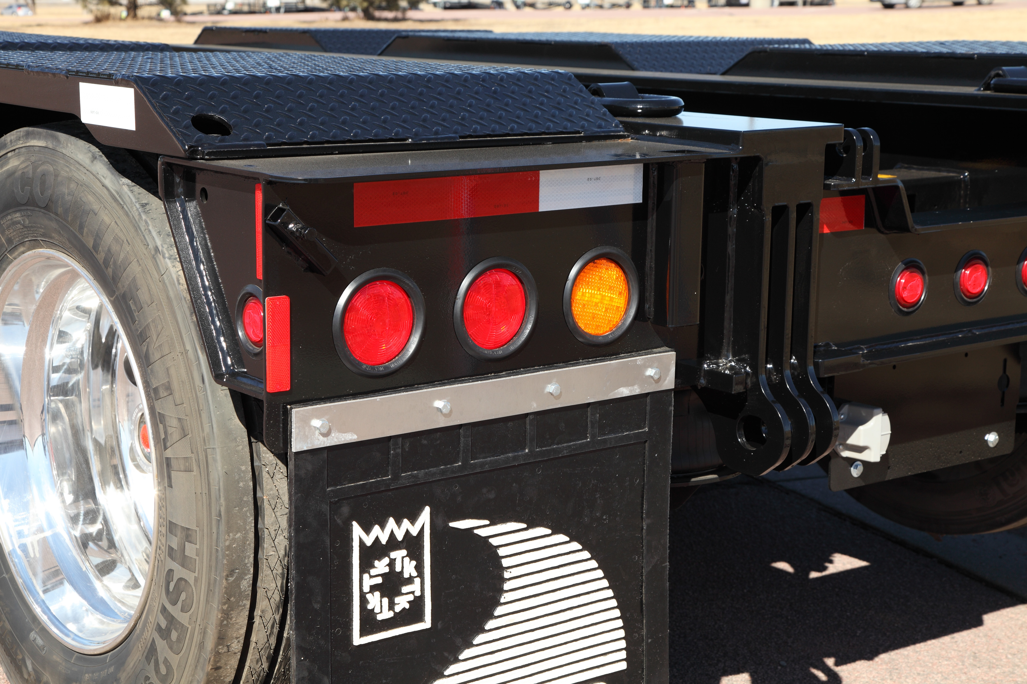 TrailKing TKHDG Hydraulic Detachable Gooseneck