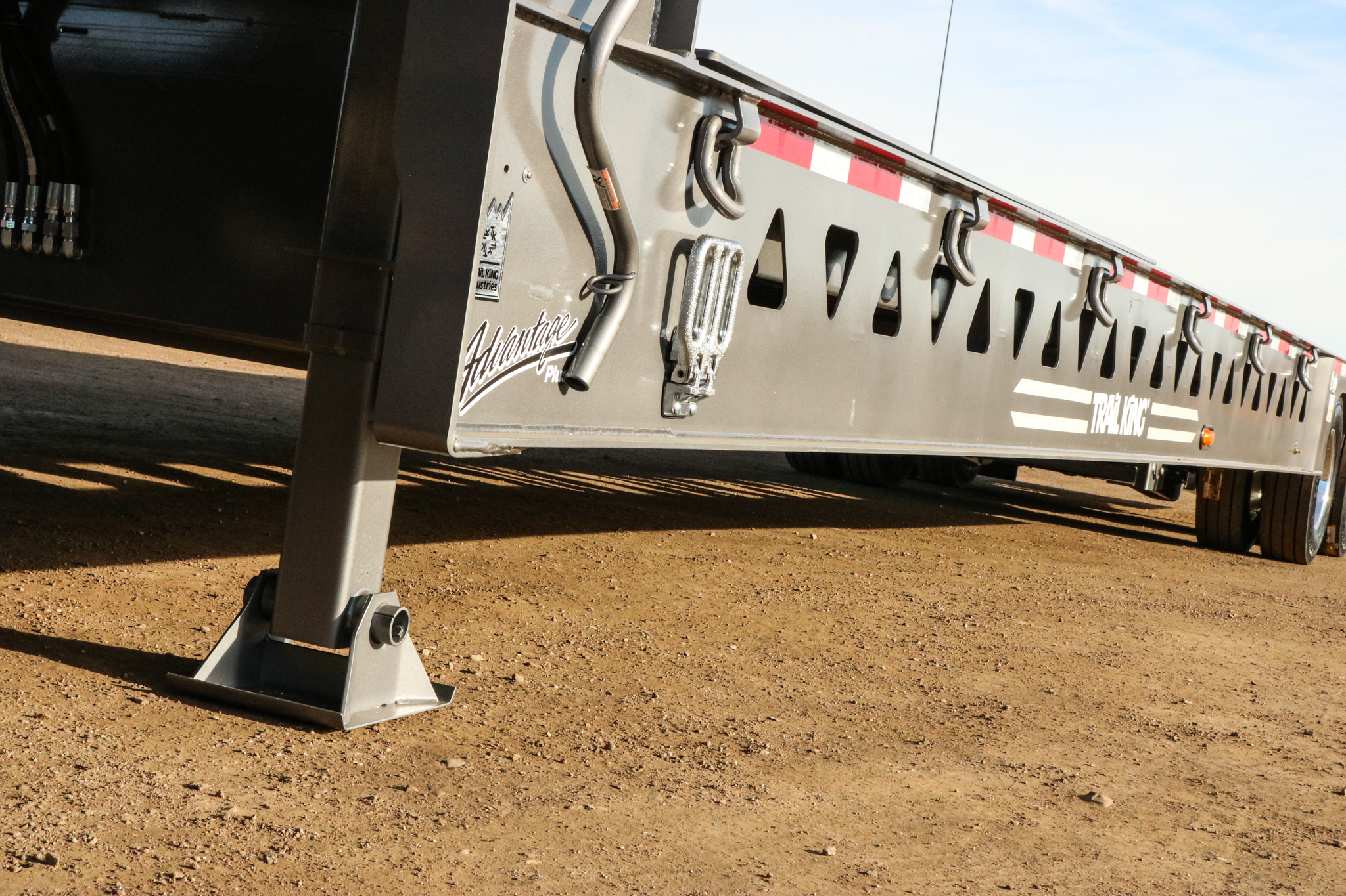TrailKing TKHT Hydraulic Tail
