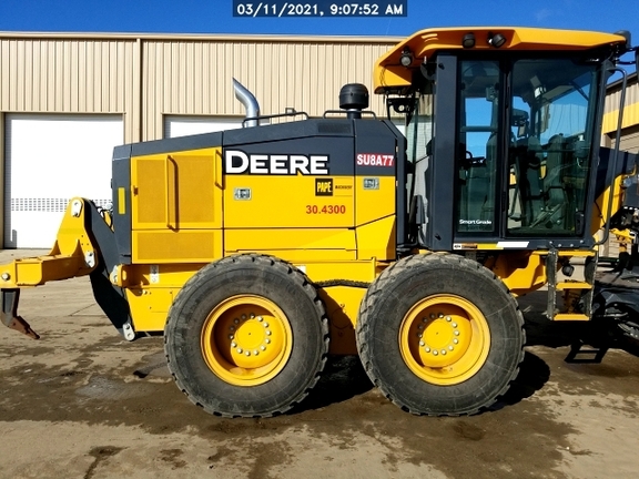 2020 John Deere 772GP