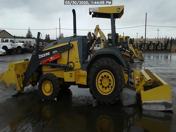 2019 John Deere 210L