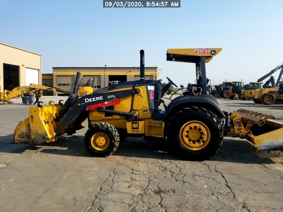 2019 John Deere 210L