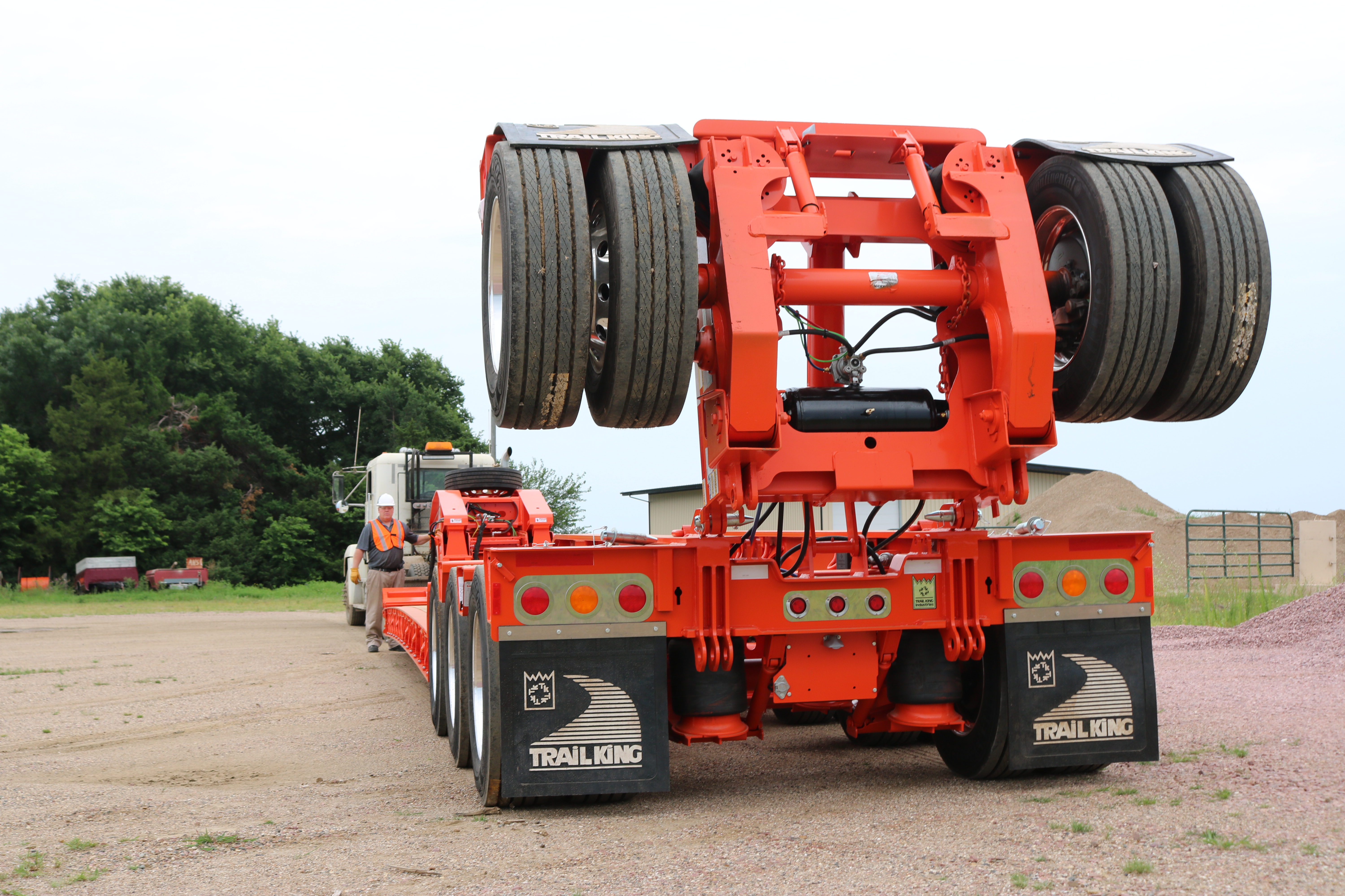 TrailKing TKHDG Hydraulic Detachable Gooseneck