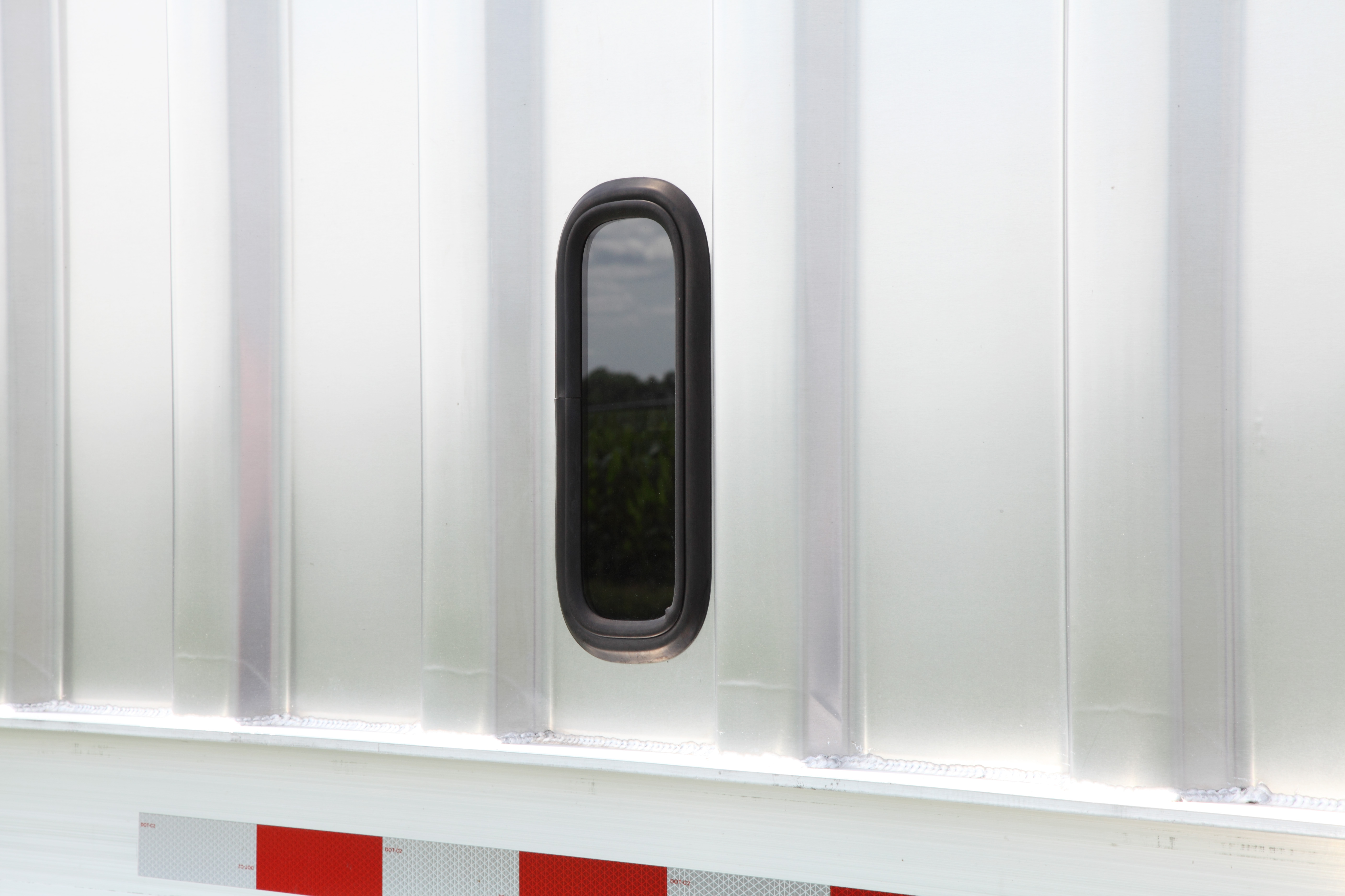 TrailKing TKAHT Grain Hopper