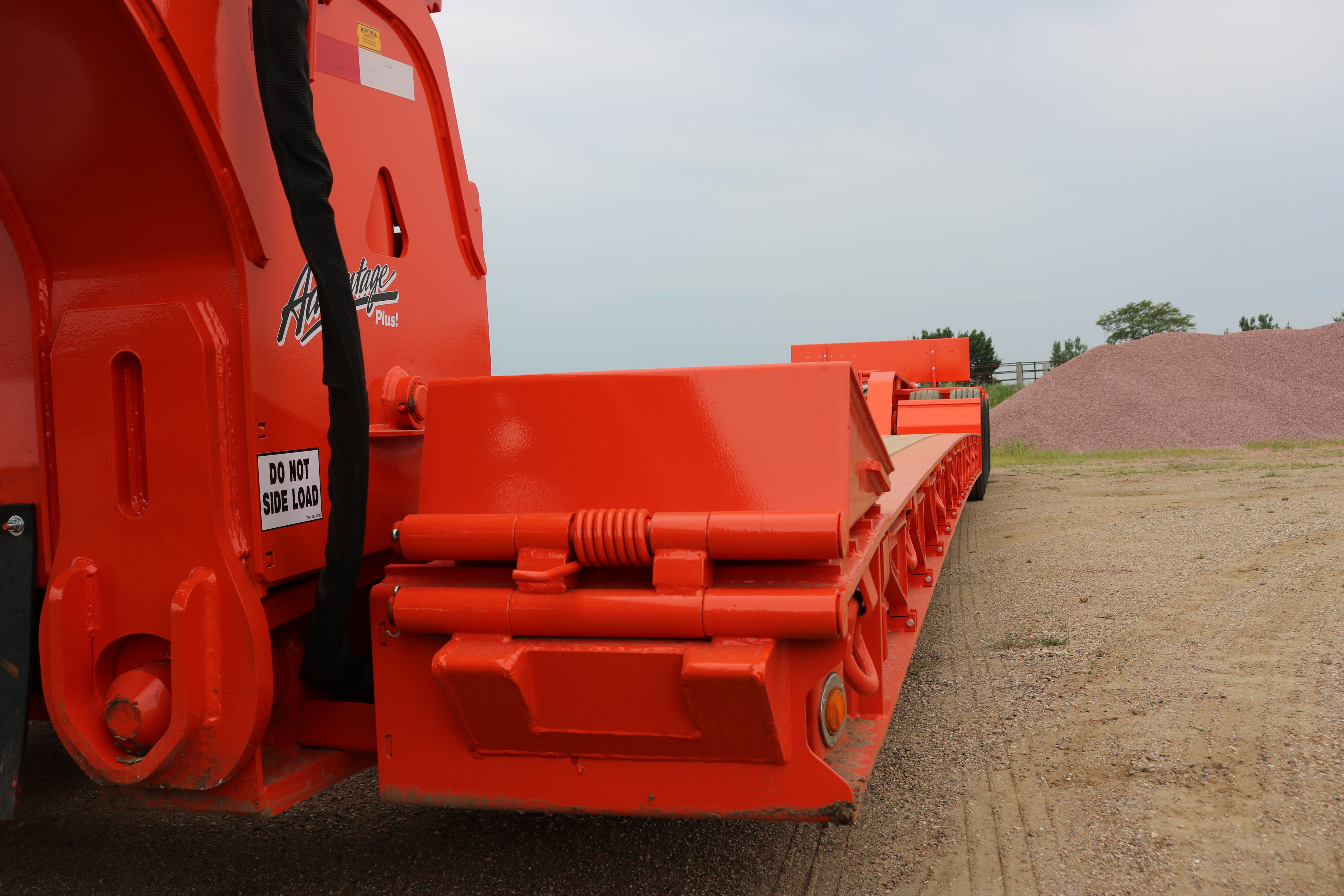 TrailKing TKHDG Hydraulic Detachable Gooseneck