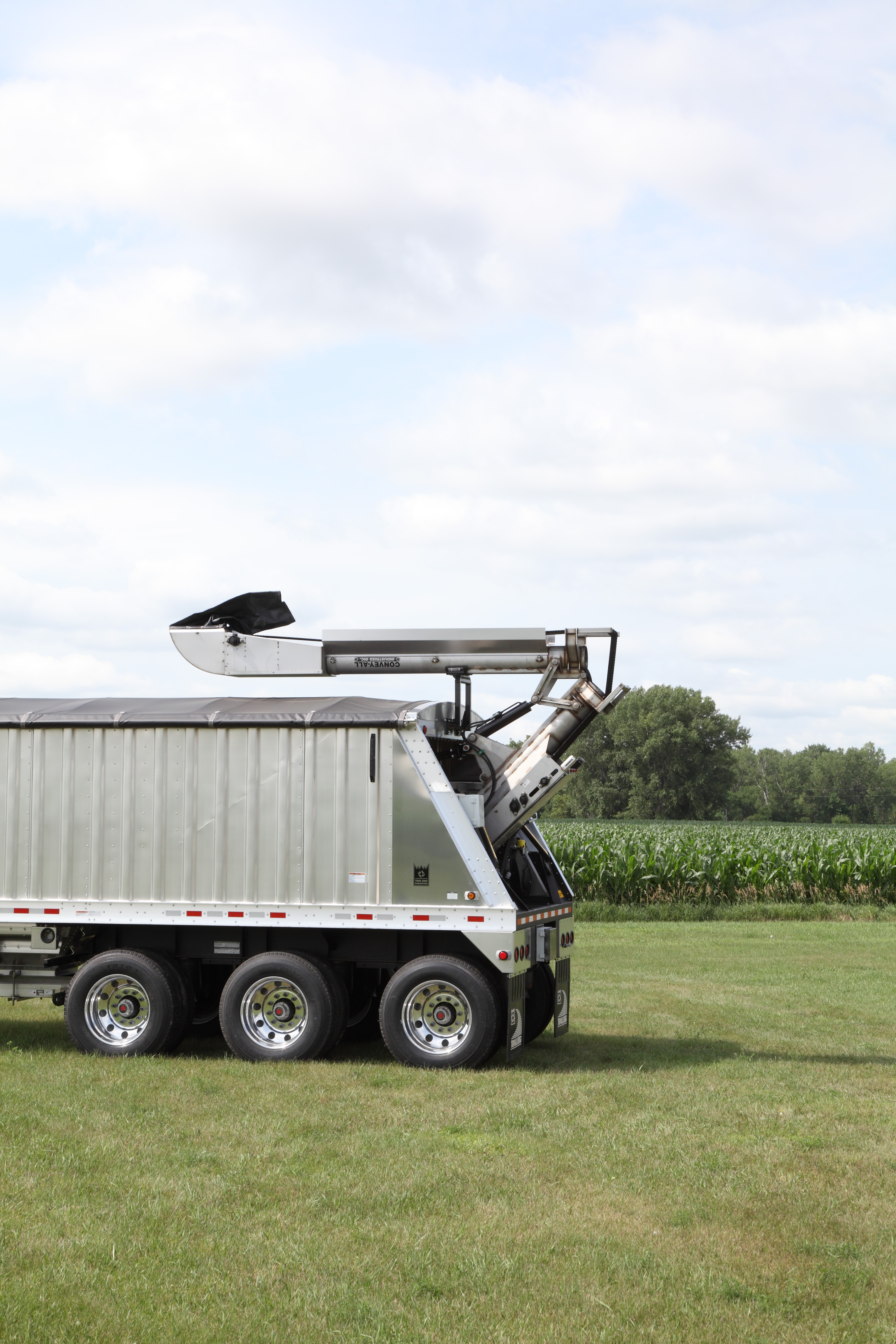 TrailKing TKAHTC Grain Hopper Conveyer