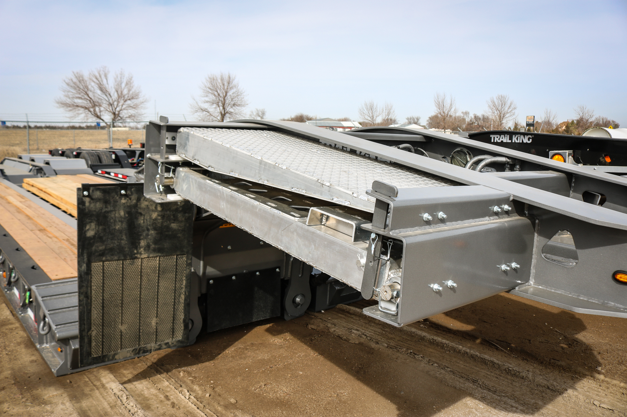 TrailKing TKHDG Hydraulic Detachable Gooseneck