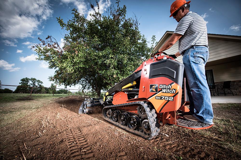 Ditch Witch SK752 Mini Skid Steer