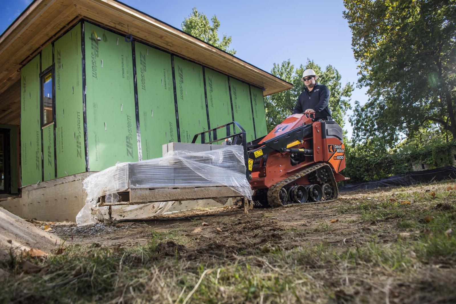Ditch Witch SK600 Mini Skid Steer
