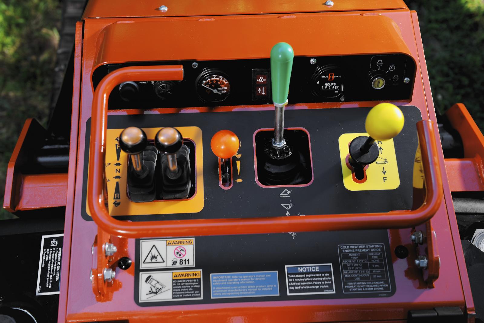 Ditch Witch SK755 Mini Skid Steer