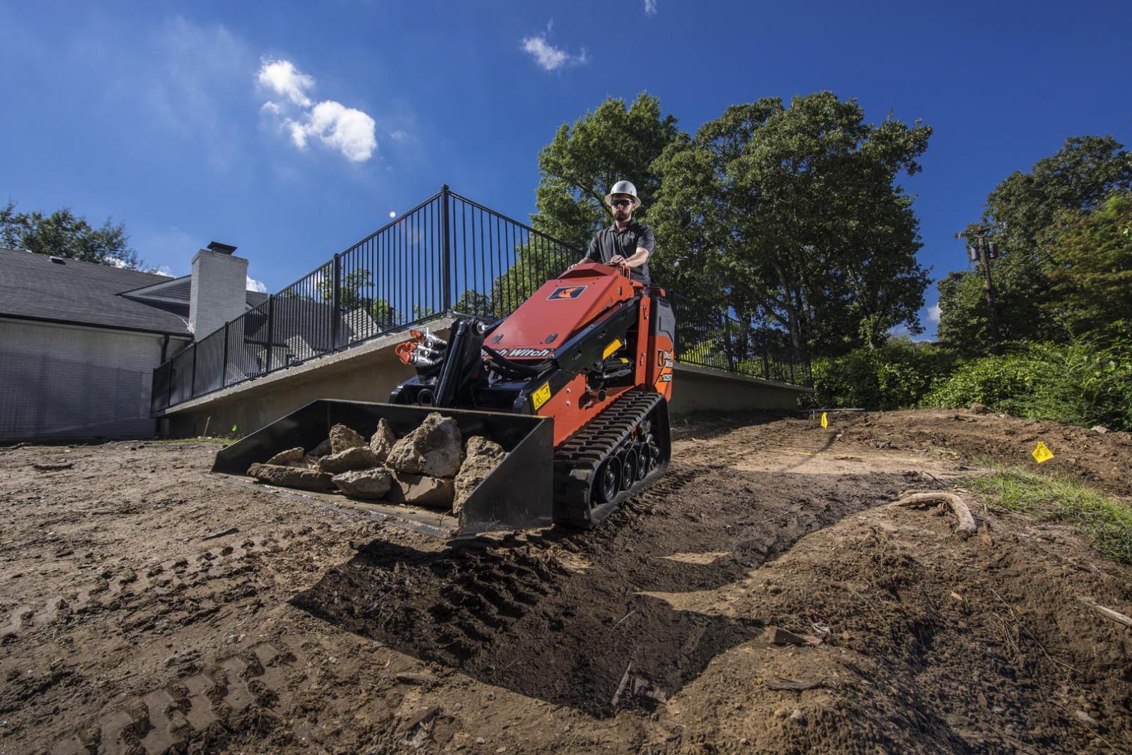 Ditch Witch SK1050 MINI SKID STEER