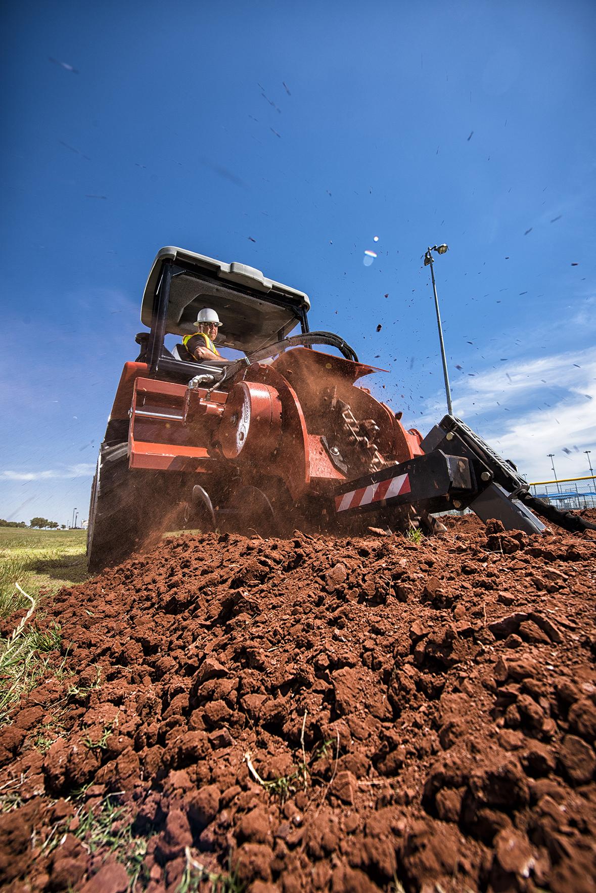 Ditch Witch RT125 RIDE-ON TRENCHER