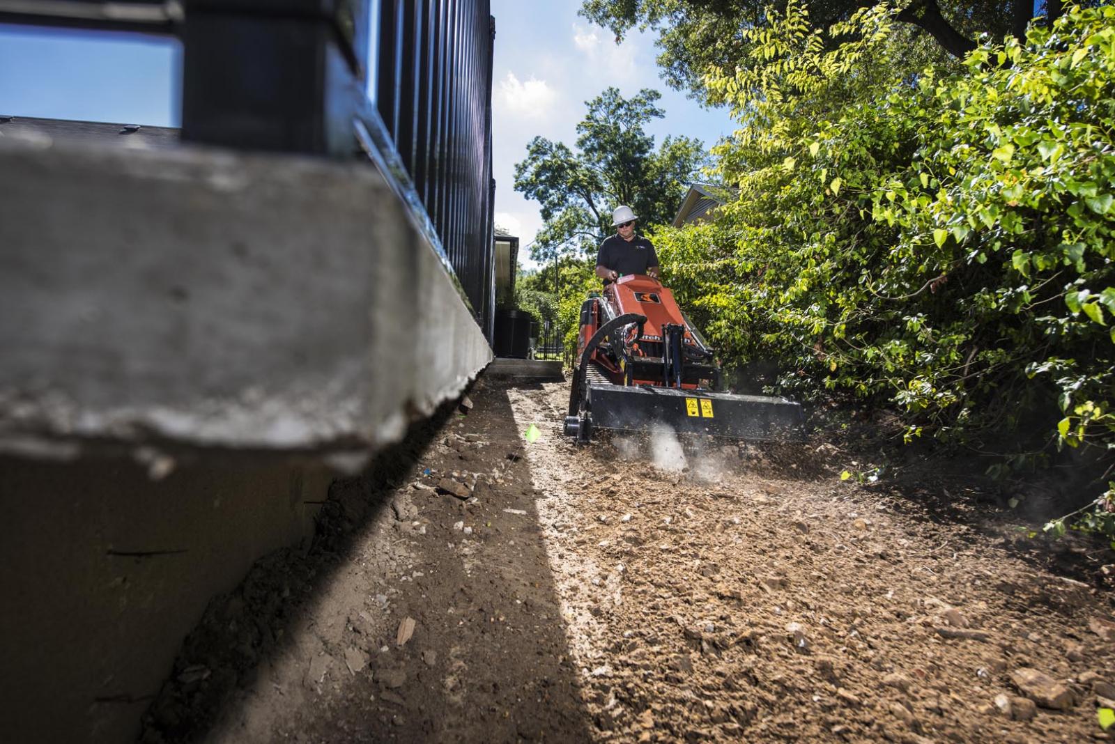 Ditch Witch SK1050 MINI SKID STEER