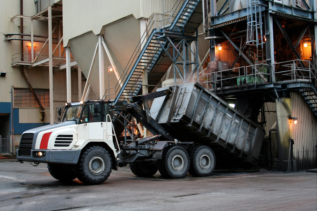 Stellar Industries 52,000 Shuttle Hooklift