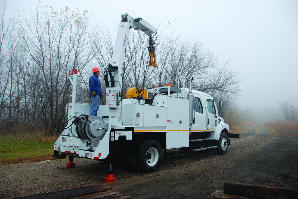 Stellar Industries 6000MH Railroad and Sign Truck Crane
