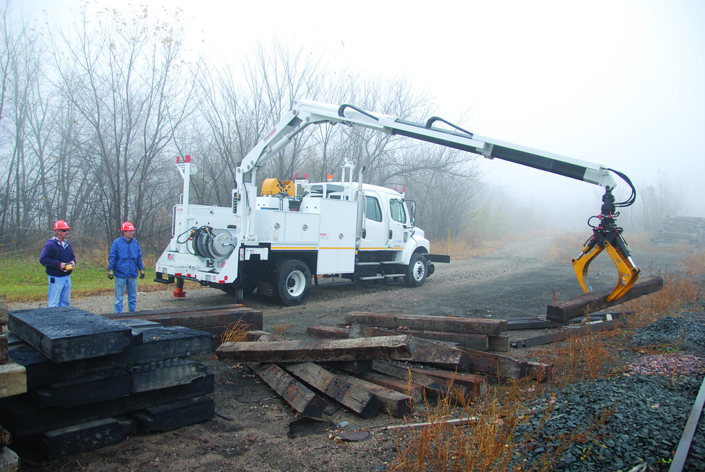 Stellar Industries 6000MH Railroad and Sign Truck Crane