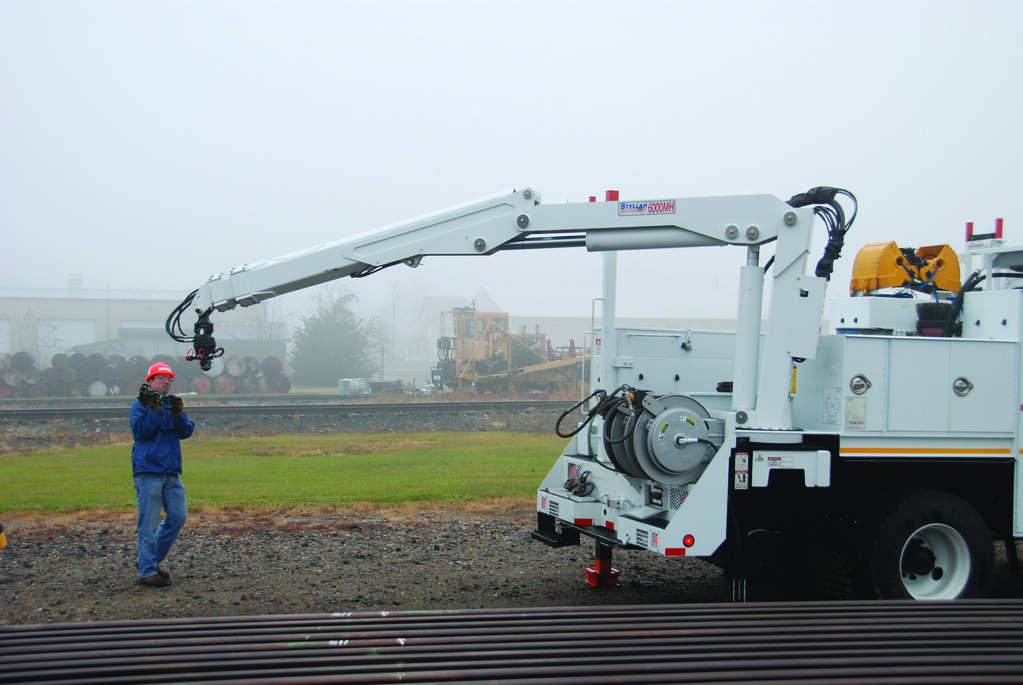 Stellar Industries 6000MH Railroad and Sign Truck Crane