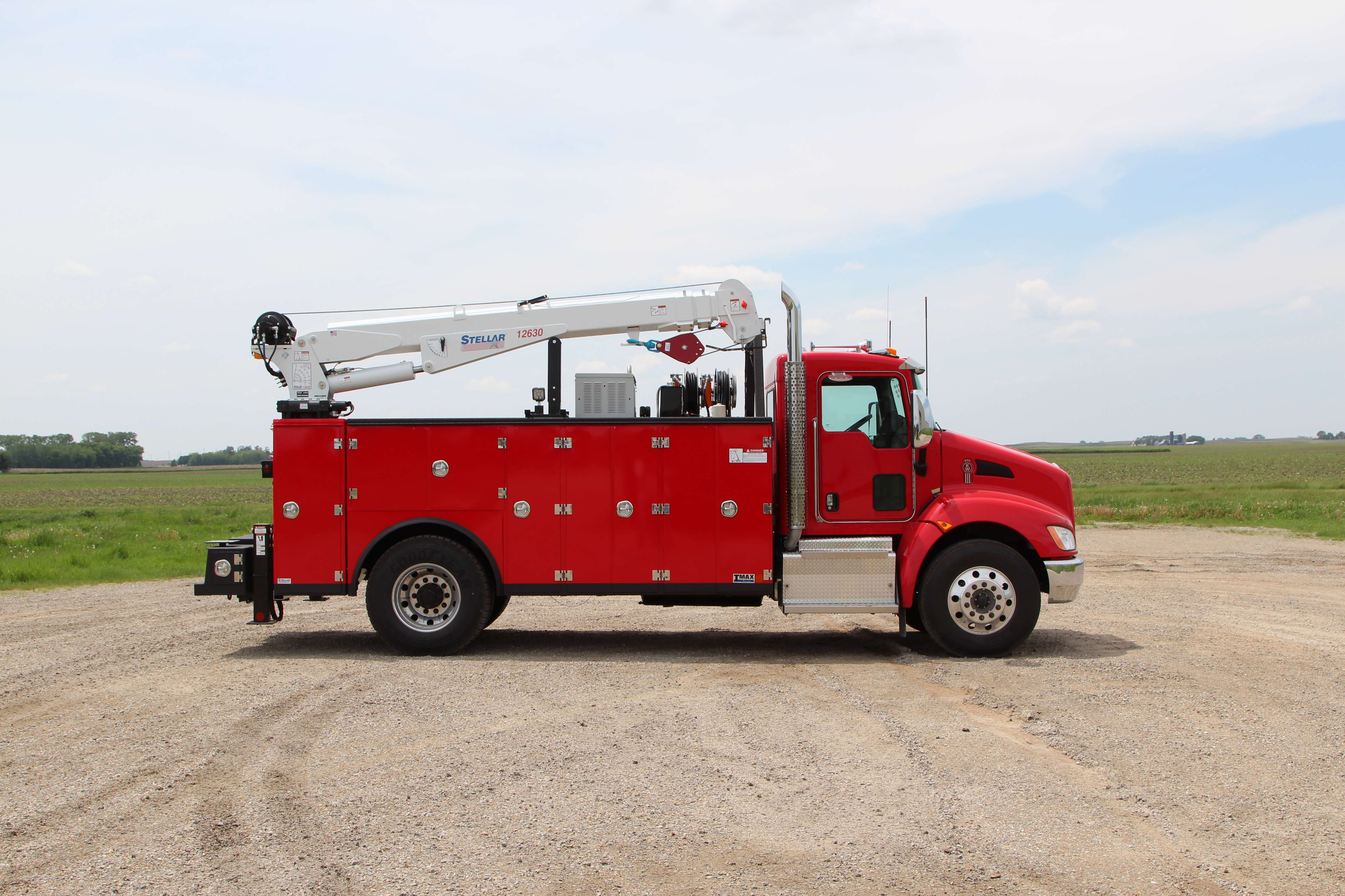 Stellar Industries 12630 Telescopic Service Cranes
