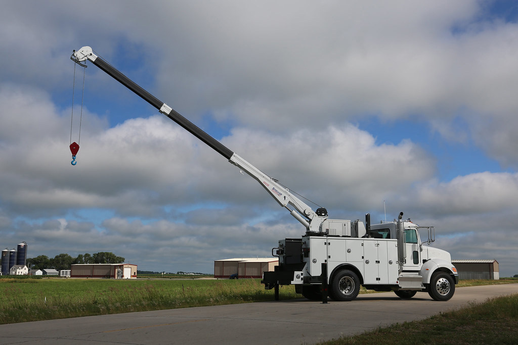 Stellar Industries 10630 Telescopic Service Cranes