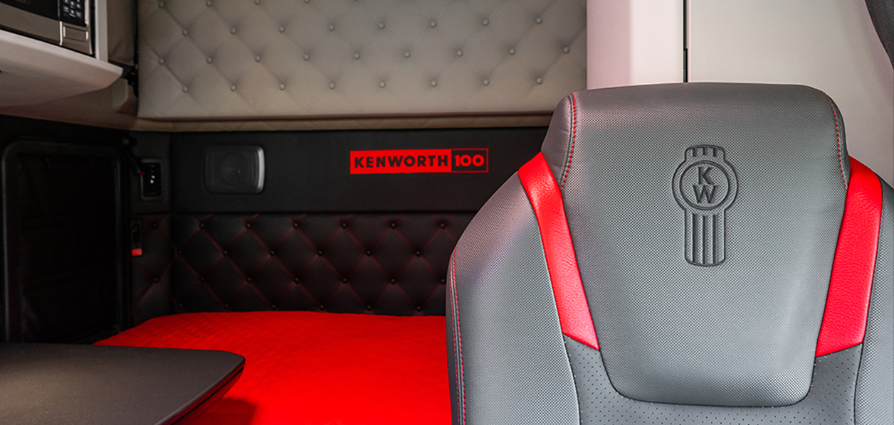 Kenworth T680 Signature Edition