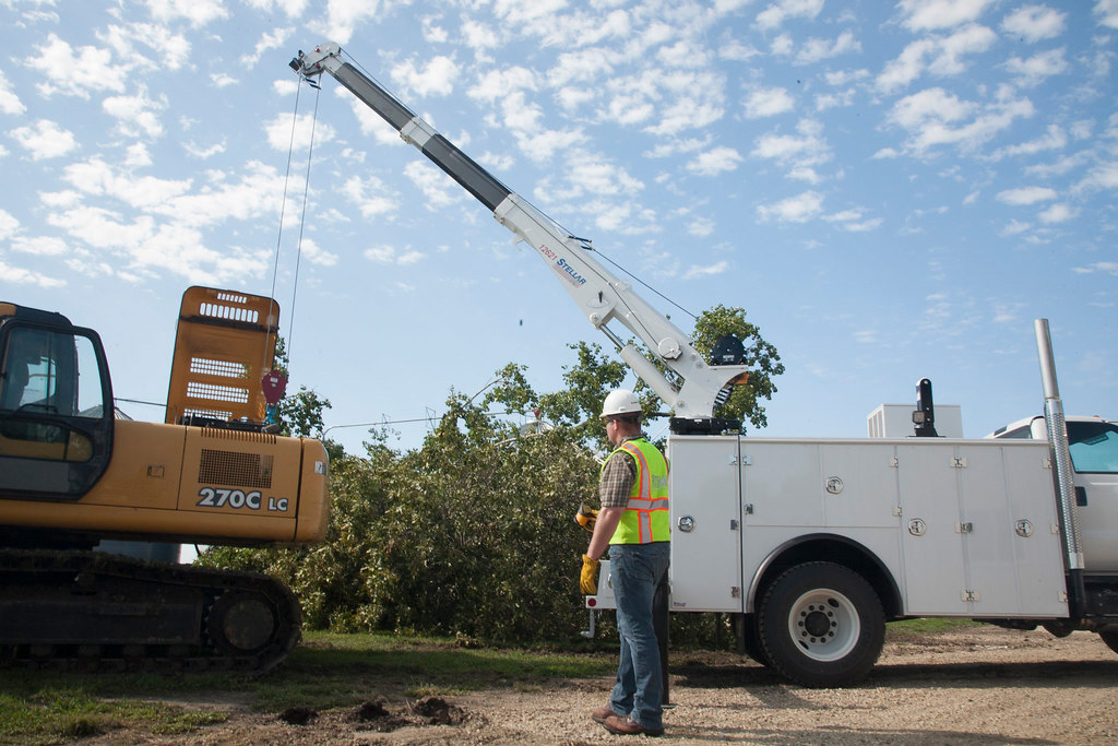 Stellar Industries 12621 Telescopic Service Cranes