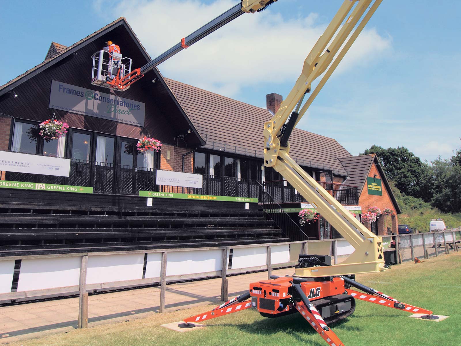 JLG X600AJ