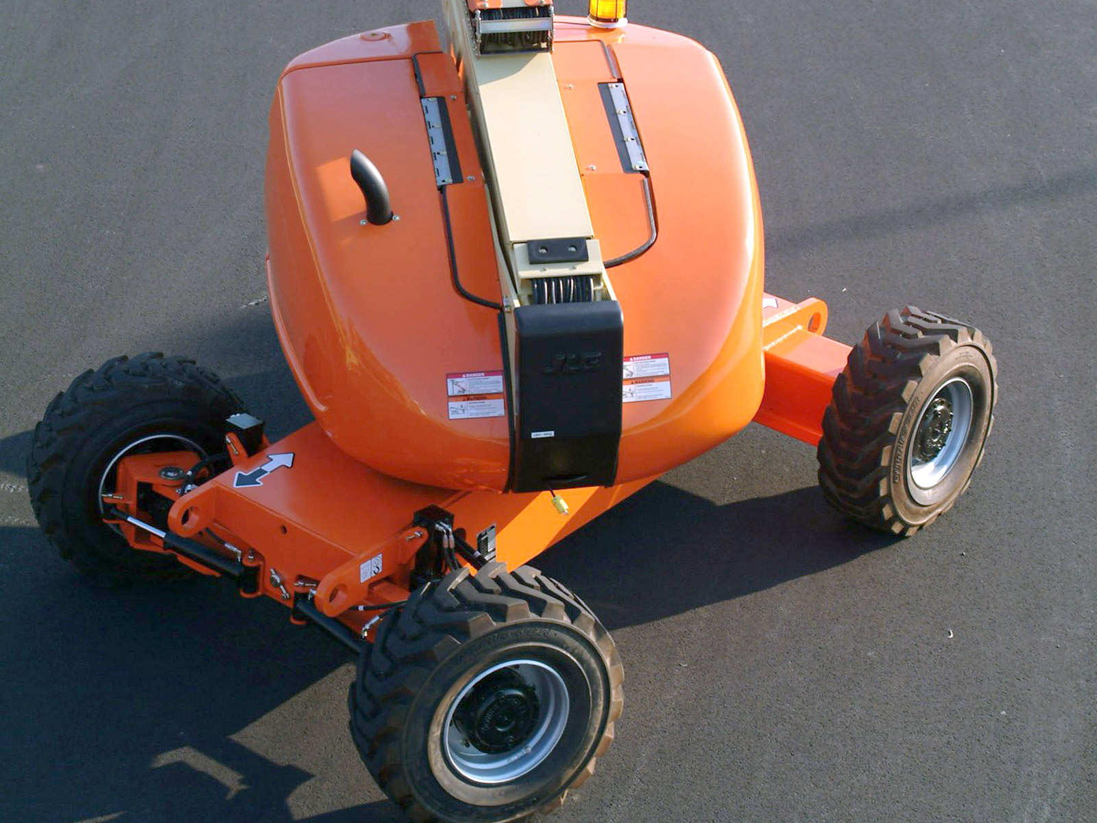 JLG 600AJ