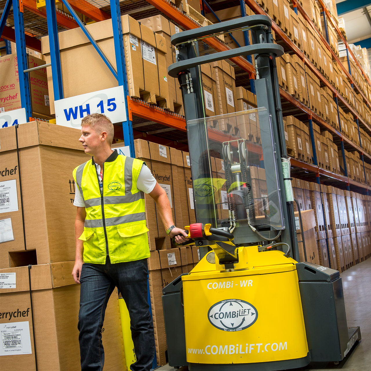 Aisle Master Combi WR Walkie Reach Stacker