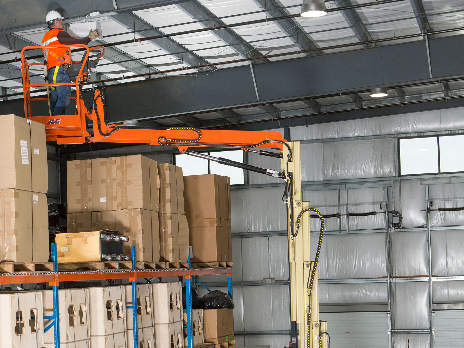 JLG T32E