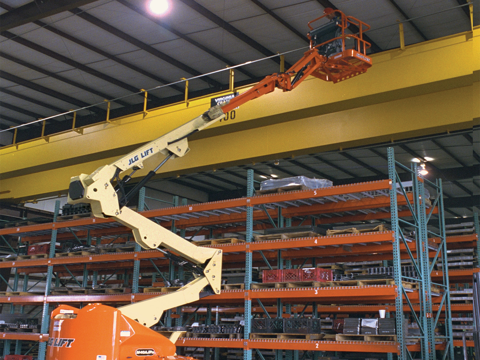 JLG M400AJP
