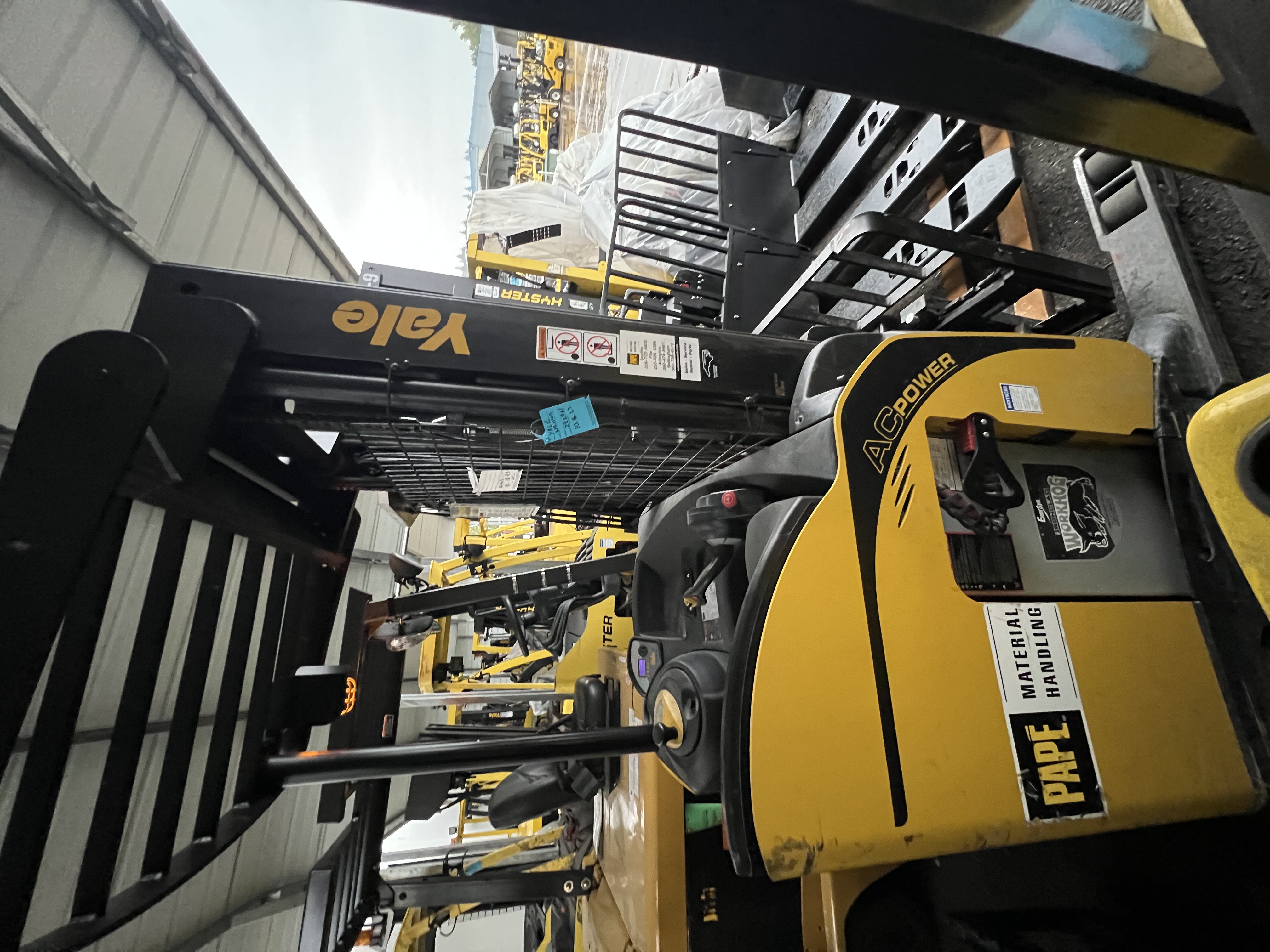 2015 Yale NR040