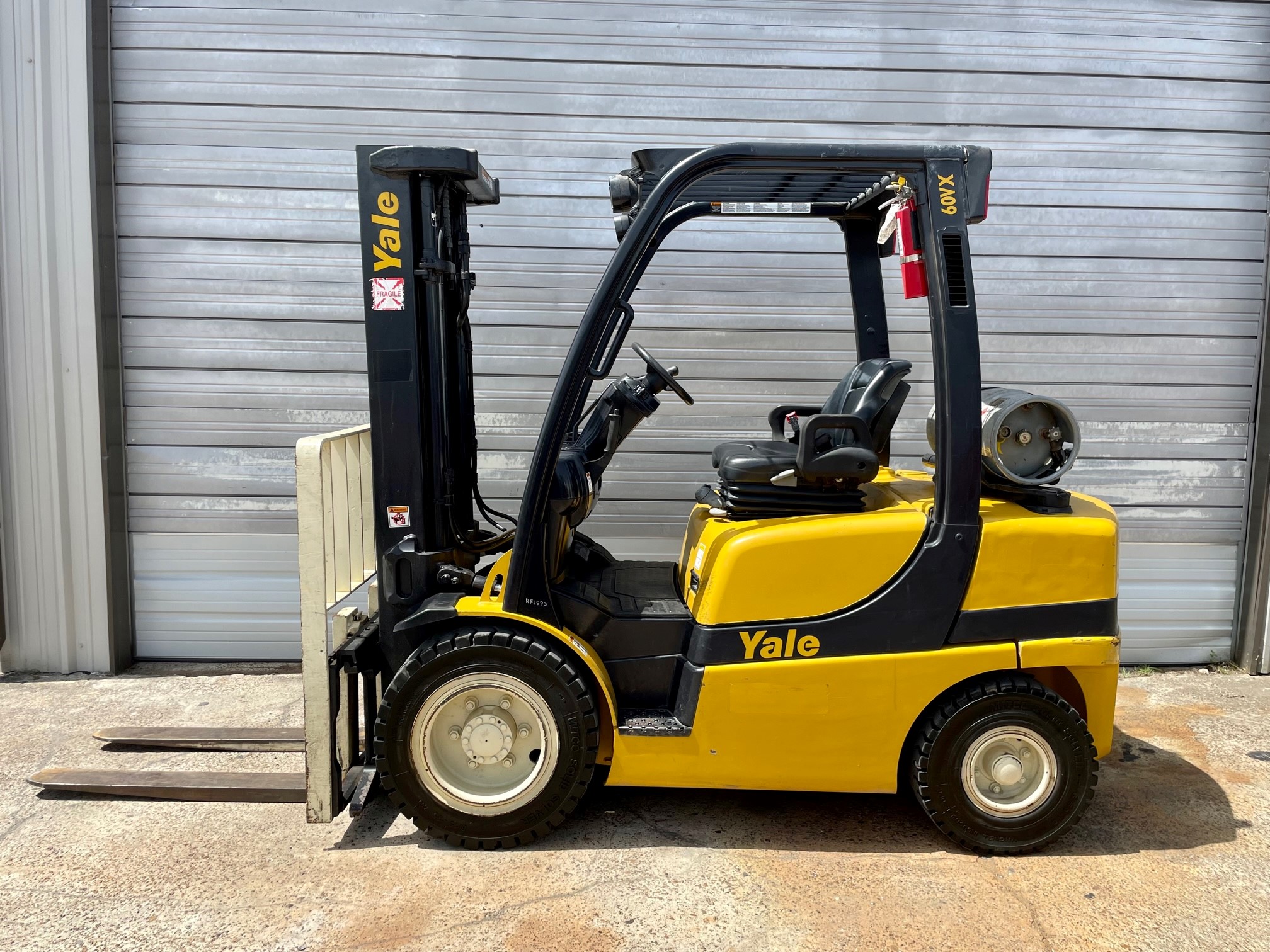 2011 Yale GLP060