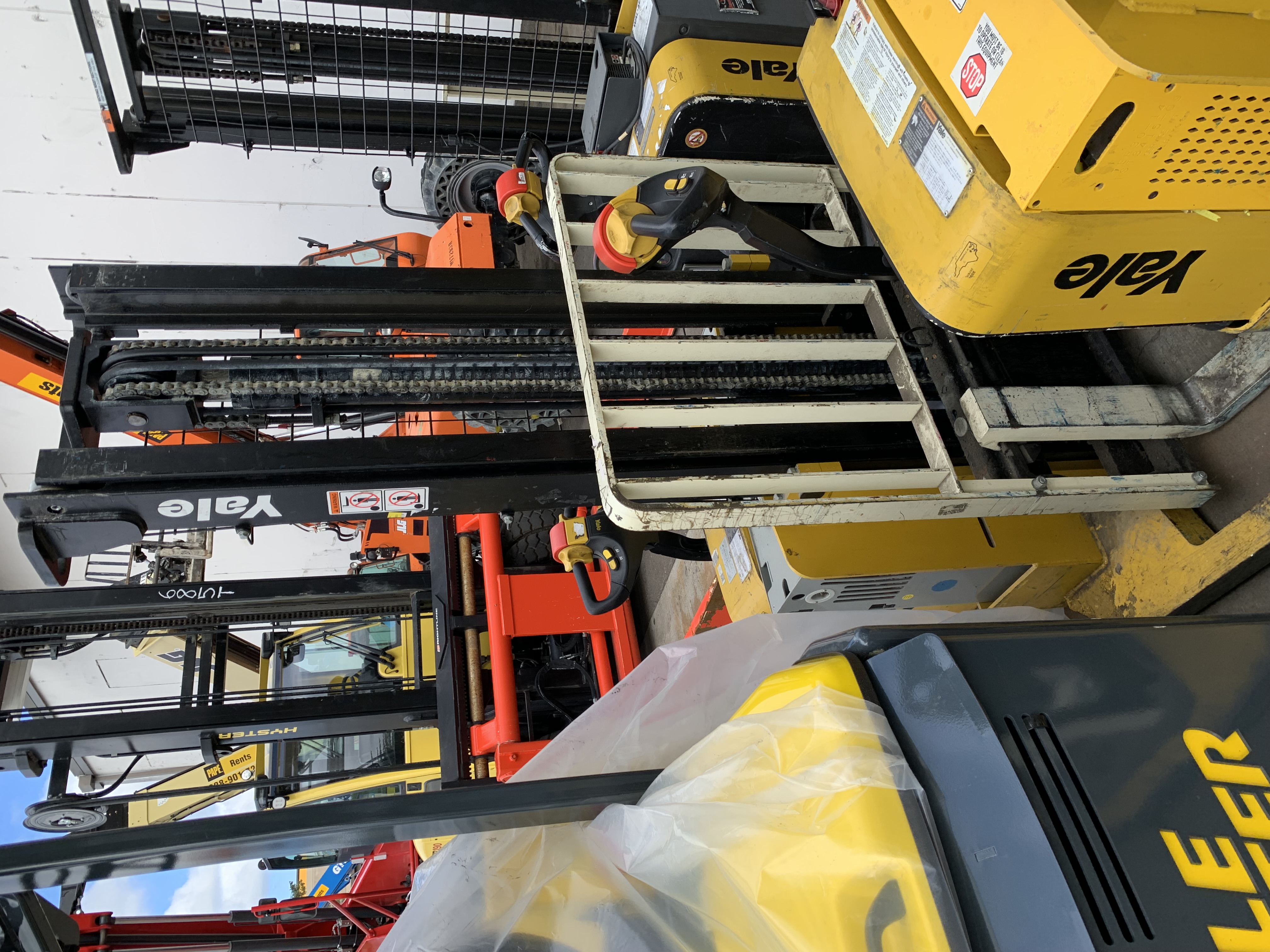 2011 Yale MSW040