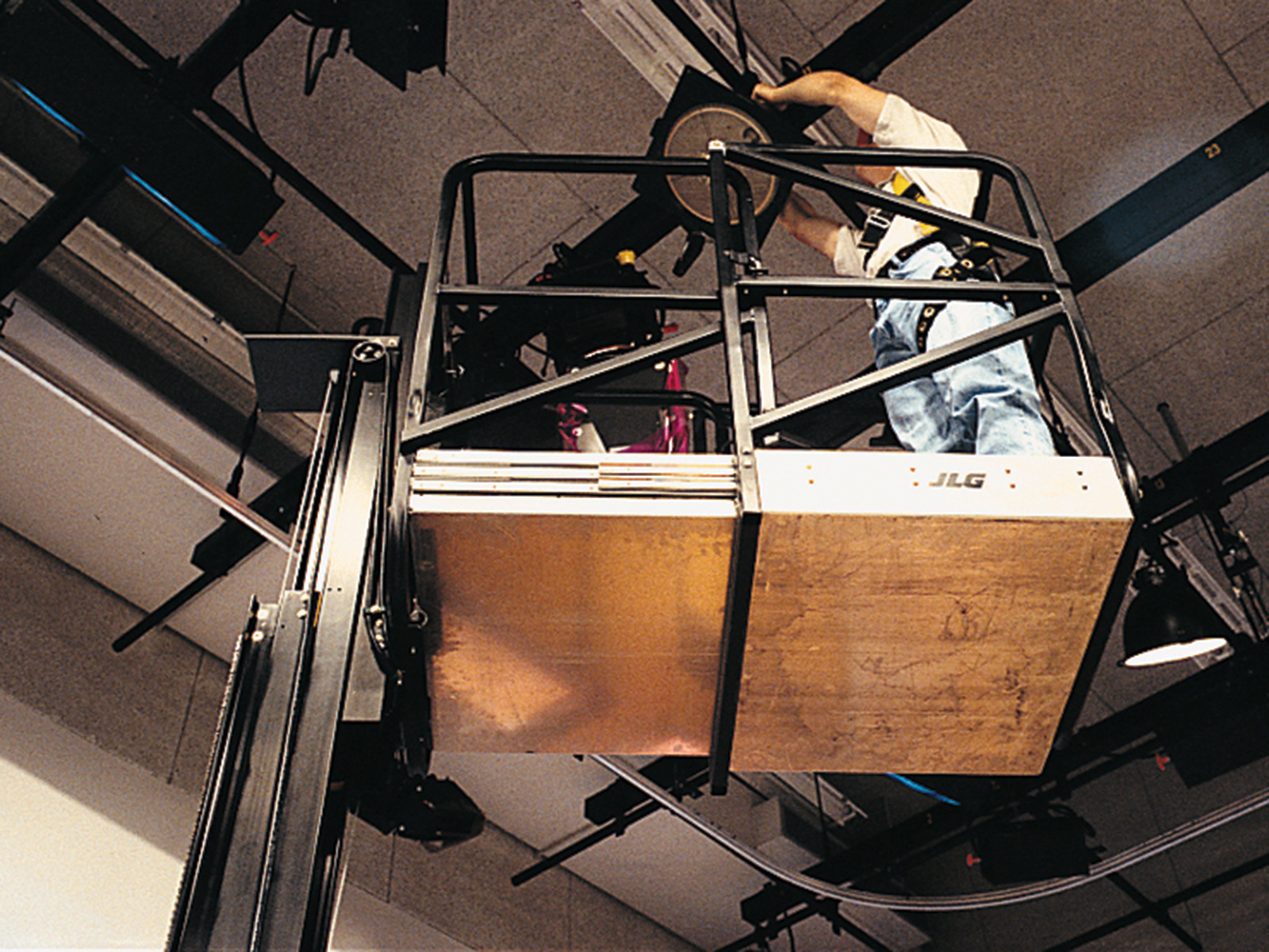 JLG 20MVL