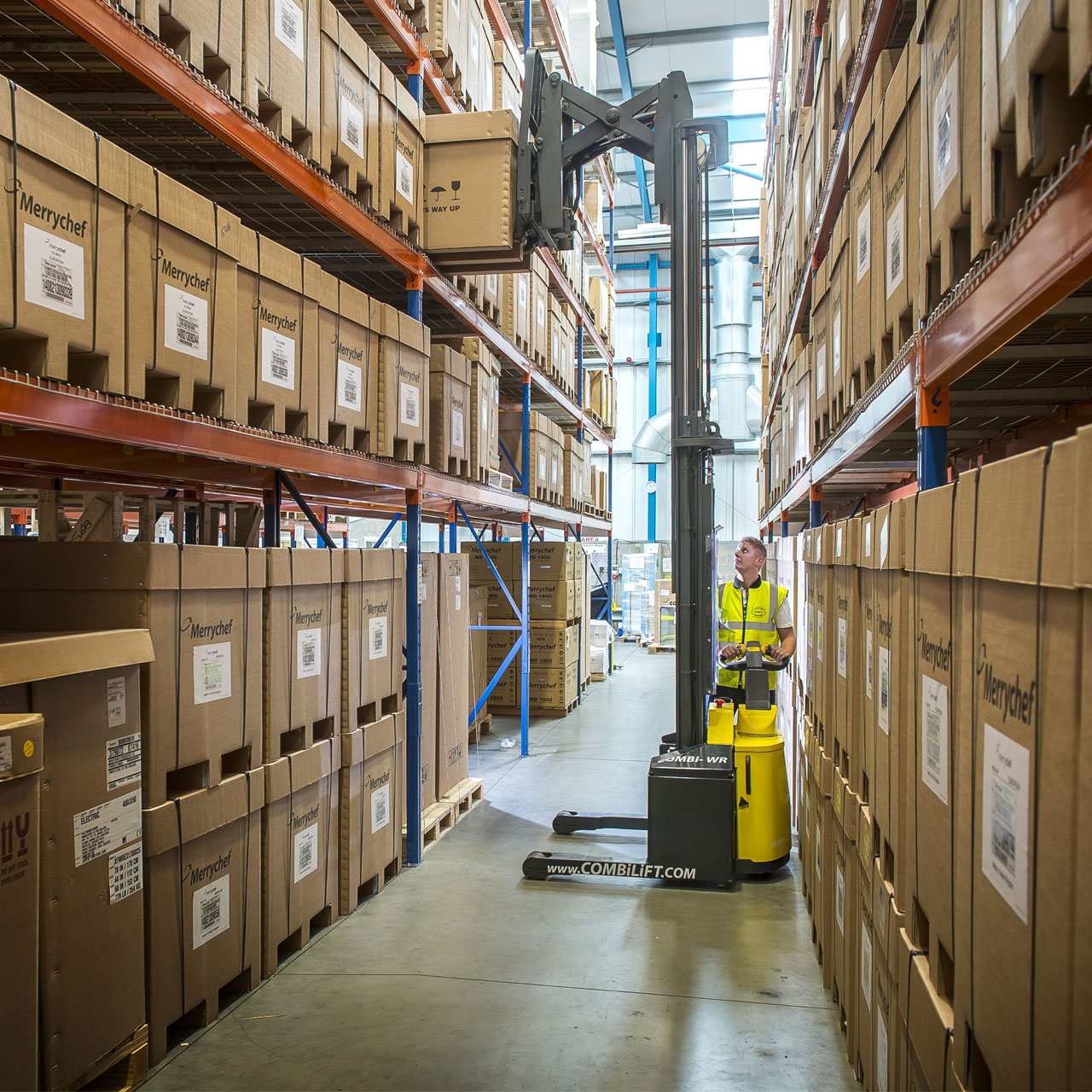 Aisle Master Combi WR Walkie Reach Stacker