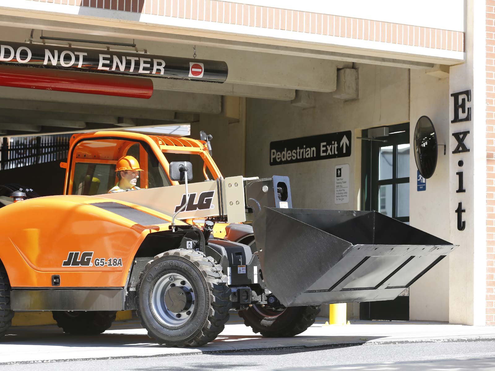 JLG G5-18A