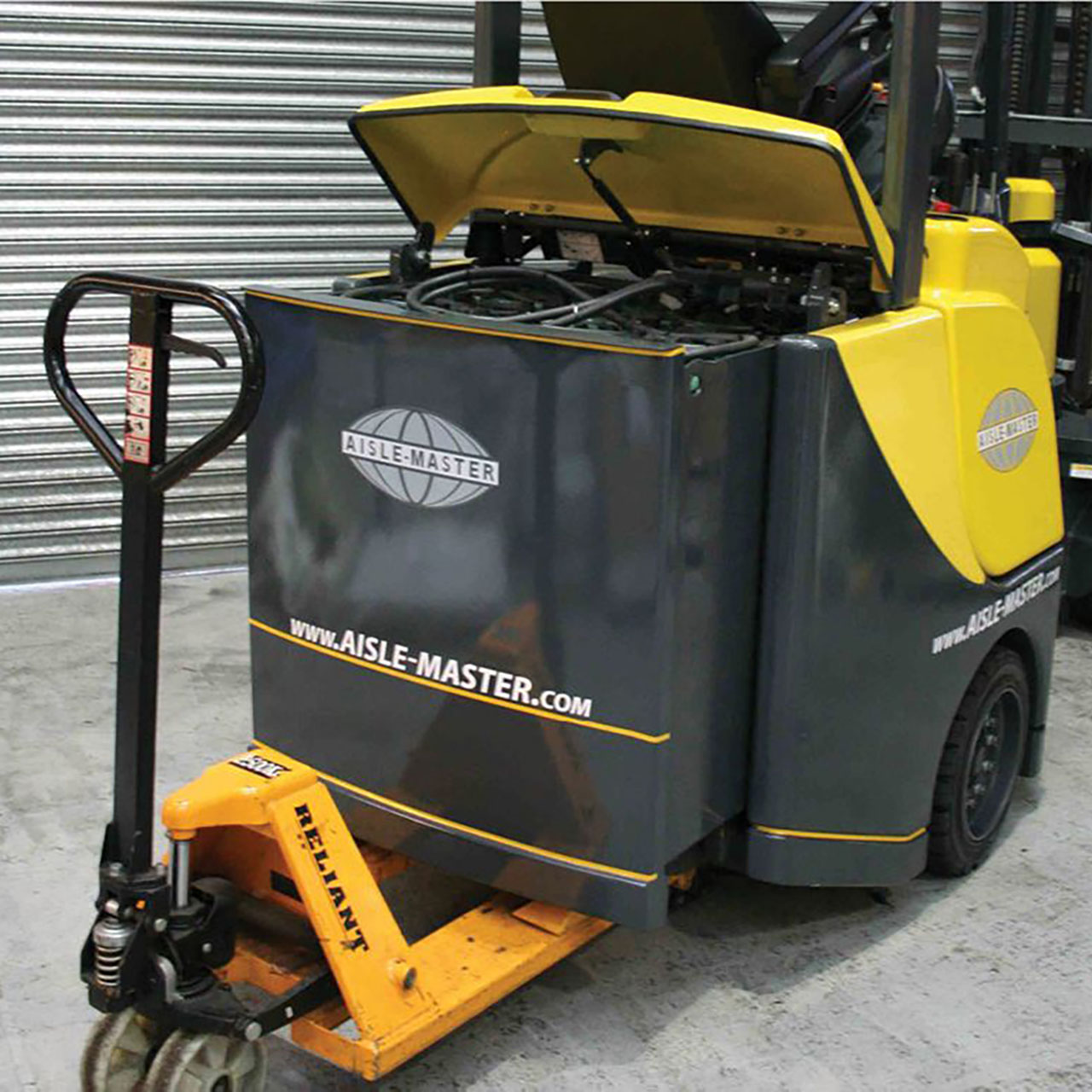 Aisle Master AC Electric Aisle Master